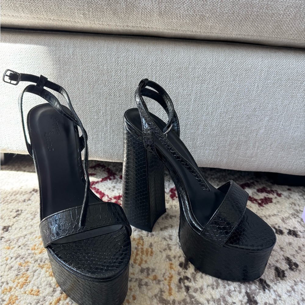Black Platform Sandals